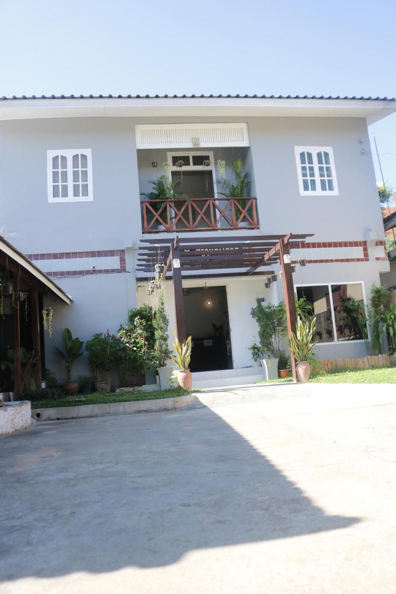 Moon'S House Luangprabang Hotel Bagian luar foto
