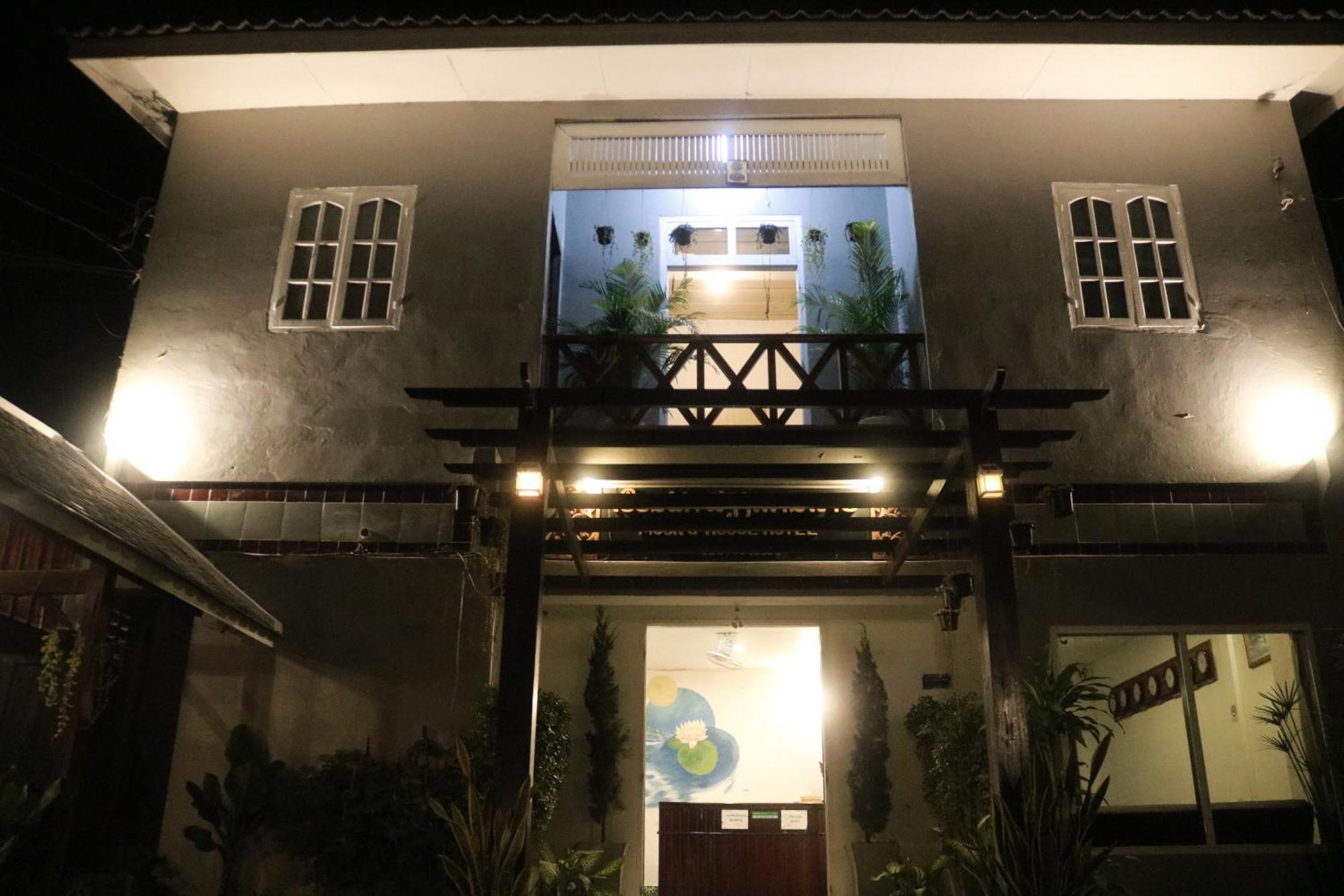 Moon'S House Luangprabang Hotel Bagian luar foto